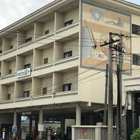 Lagos Travel Inn Ikeja Esterno foto